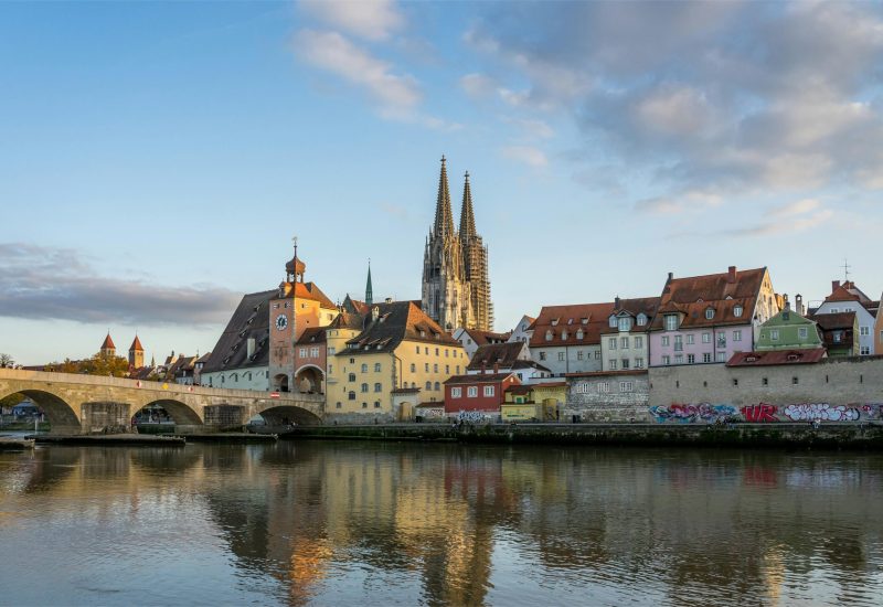 Regensburg1-scaled.jpg.pagespeed.ce.t9MFO966rI